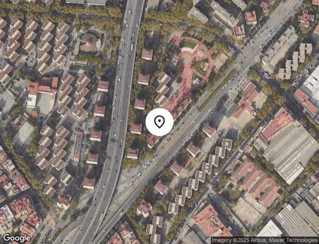 Housing at undefined Magalhaes , 34